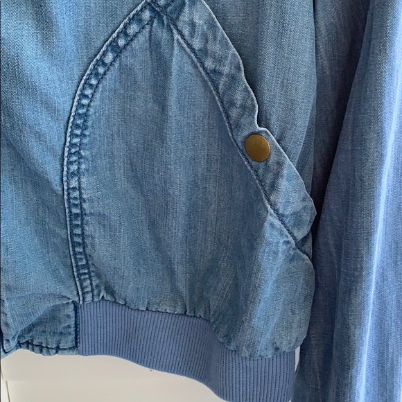 Urban Outfitters BDG Chambray Drapey Bomber - Picture 5 of 6